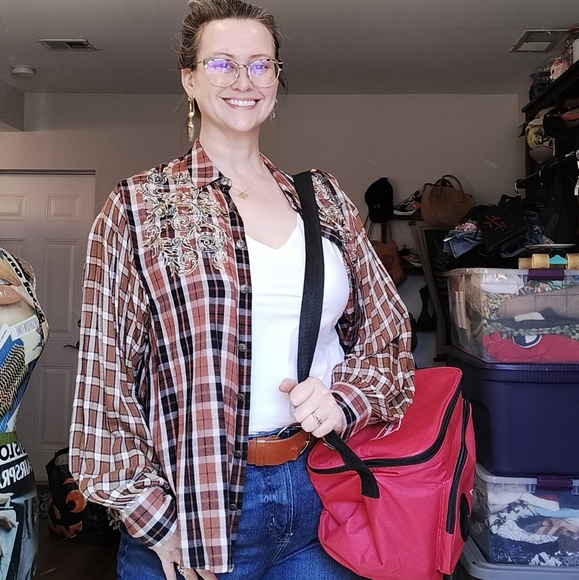 Budweiser Bluetooth speakers cooler - Picture 2 of 14